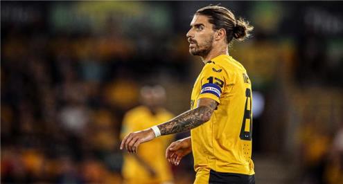 "من لا يريد اللعب هناك".. الثعلب البرتغالي يلامس حلمه